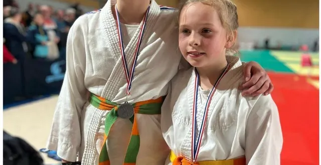 photo  les deux jeunes judokas se sont illustrées dimanche.  &copy;  claire veyret 