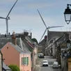 photo  en sarthe, conlie fait partie des communes pionnières pour l’installation d’éoliennes. la communauté de communes a été la première à avoir atteint ses objectifs de production d’énergies renouvelables. 