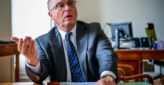 photo  le mans, vendredi 14 mars 2025. seuls 6 % de la production éolienne des pays de la loire émane de la sarthe, qui représente 15 % de la population et 20 % de la superficie de la région, observe le préfet, emmanuel aubry  &copy;  le maine libre - yvon loué 