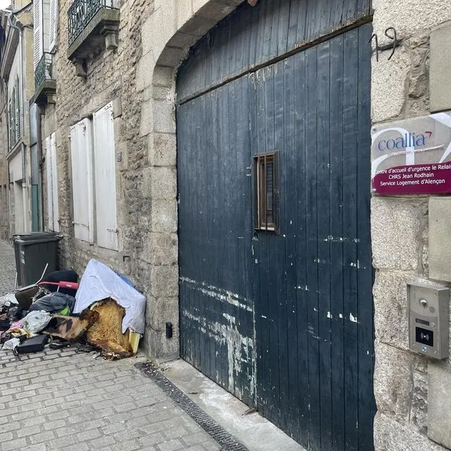 photo onze personnes ont été évacuées et deux d’entre elles transportées au centre hospitalier d’alençon, après avoir été légèrement intoxiquées.  ©  ouest-france