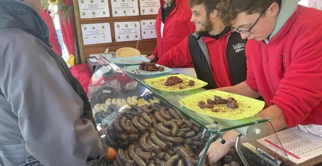 photo  les étals sont chargés en boudin pour ces trois jours de foire, à mortagne-au-perche.  &copy;  ouest-france 