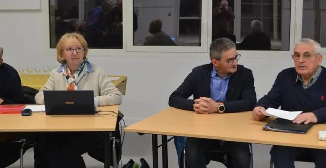 photo  rené trottier, yvette gibon, pascal favrie et guy maugeais.  &copy;  le maine libre 