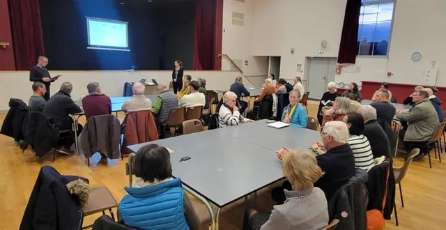 photo  atmosphère studieuse, respectueuse et bienveillante pour ce premier atelier participatif.  &copy;  ouest-france 