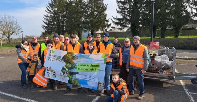 photo  l’opération nature propre organisée par la fédération nationale des chasseurs a eu lieu à thorée-les-pins, près de la flèche (sarthe) ce samedi 15 mars 2025.  &copy;  ouest-france. 