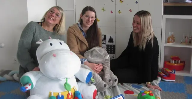 photo  amélie, angélique et sandra (de gauche à droite) ont aménagé des espaces de vie agréables dans la maison. mais tout à côté, il y a un coin de verdure et un air vivifiant pour des petits pleins de vie.  &copy;  co 