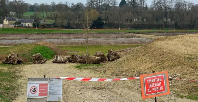 photo  des panneaux d’interdiction sont positionnés devant chaque accès au lac de saint-calais.  &copy;  ouest-france 