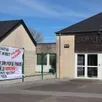 photo une banderole a été accrochée à la grille du collège du houlme, à briouze. depuis début novembre, une classe de quatrième n’a plus de professeur de français.