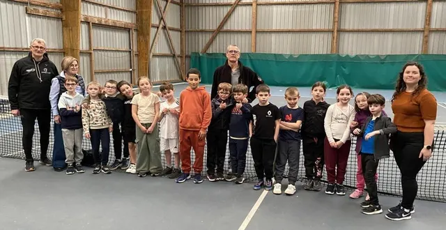 photo  les enfants de l’école notre-dame de bonneval pratiquent diverses activités sportives pendant environ un mois.  &copy;  le maine libre 