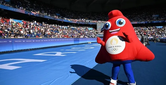 photo  paris, le 9 août 2024. mascottes, moquettes, câbles… 200 tonnes de matériel issu des jeux olympiques ont trouvé preneur grâce à l’entreprise angevine factoryz.  &copy;  archives co - josselin clair 