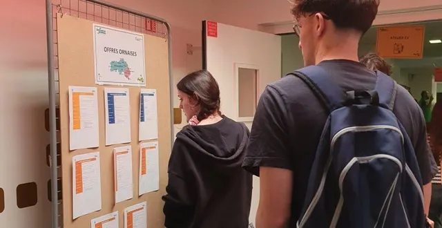 photo  plus de 400 offres d’emplois saisonniers seront accessibles aux jeunes de 16 à 25 ans, lors du forum jobs d’été.  &copy;  flers agglo 