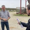 photo  la deuxième des quatre étapes de l’agri’bus a mené les quatre porteurs de projet chez émile leclerc, agriculteur installé à saint-martin-du-bois. 