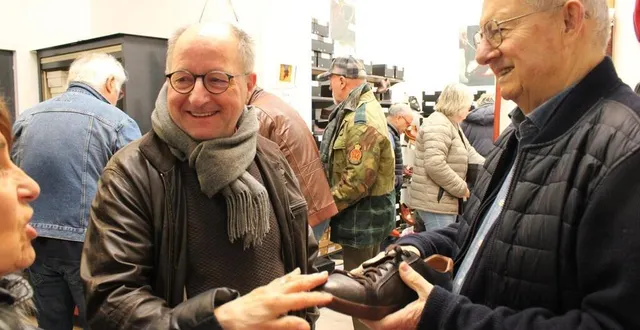 photo  les ventes privées de joseph malinge font venir les amateurs de belles chaussures de très loin jusqu’à la tourlandry, dans les mauges.  &copy;  ouest-france 