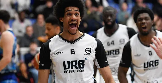 photo  julian ngufor et les rennais ont dominé charleville-mézières.  &copy;  jocelyne régent 