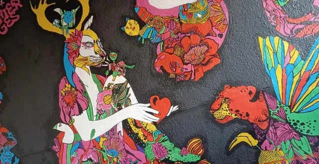 photo  la fresque chimérique réalisée par l’artiste sarah lembo à l’école garnier-pagès, au mans (sarthe) dans le cadre d’un contrat local d’éducation artistique et culturelle de la ville du mans. une fresque réalisée à plusieurs mains : inspirée et élaborée avec l’aide des élèves du 3e cycle !  &copy;  ouest-france 