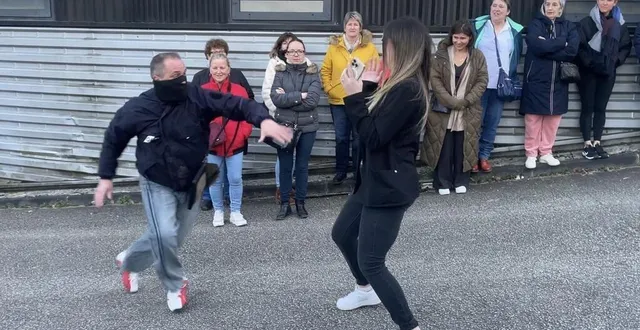 photo  le club de self-défense de flers (orne) a assisté à une démonstration d’agression au commissariat.  &copy;  ouest-france 