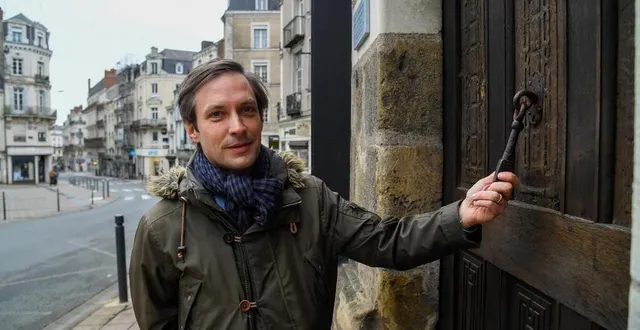 photo  angers, le 19 février 2024. architecte des bâtiments de france, gabriel turquet de beauregard va publier un guide à destination des élus pour les conseiller sur l’entretien des églises.  &copy;  archives co - laurent combet 