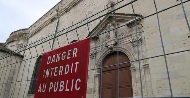 photo  l’église de la visitation, à saumur, est fermée depuis 2008 par mesure de sécurité. la ville l’a mise en vente.  &copy;  archives co 