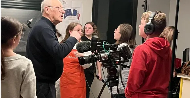 photo  les élèves se sont prêtés au jeu du court-métrage.  &copy;  co 