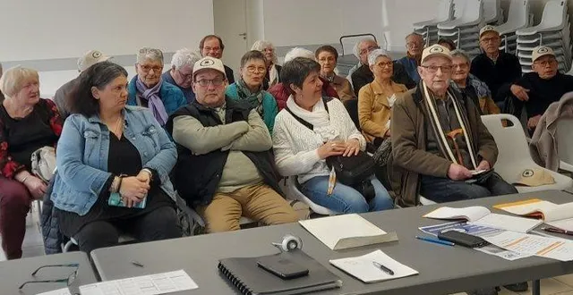 photo  les membres de l’association en assemblée générale  &copy;  co 