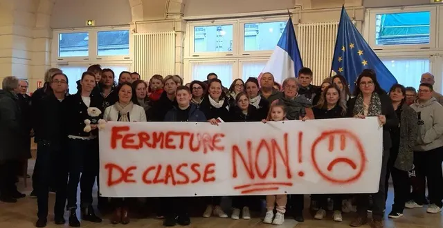 photo  la réunion publique a attiré une soixantaine de personnes.  &copy;  le maine libre 