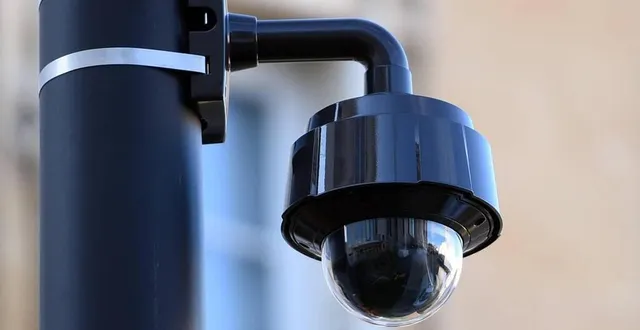 photo  treize caméras seront installées dans sept lieux de la commune.  &copy;  photo archives le courrier de l’ouest marie delage 