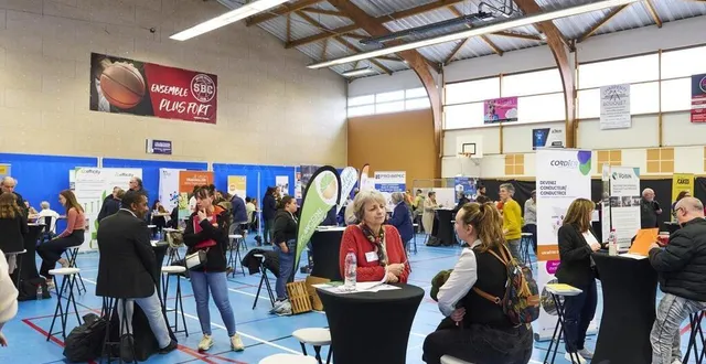 photo  seiches, le 20 mars 2025. 32 entreprises et 400 demandeurs d’emploi ont participé au deuxième job dating, organisé par la communauté de communes anjou loir et sarthe.  &copy;  ccals 