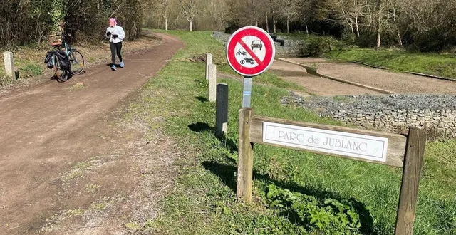 photo  une jeune femme avait été agressée, dimanche 16 mars 2025, dans le parc de jublanc à rouillon près de l’université du mans dans la sarthe.  &copy;  ouest-france 