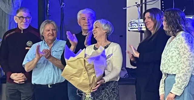 photo  christine corbière a été mise à l’honneur après trente-cinq ans de service au secrétariat.  &copy;   ouest-france 
