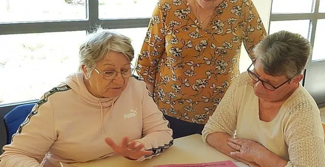 photo  le scrapbooking fait son arrivée à l’amicale du temps de loisirs.  &copy;  le maine libre 