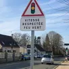 photo  la signalisation a été installée début 2024 à courgenard. 
