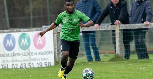 photo  les joueurs d’yvré-l’évêque ont concédé le match nul contre mamers.  &copy;  arnaud despelchain/ouest-france 