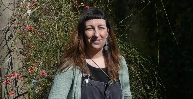 photo  élise chareau explique les propriétés des plantes et des thérapies pour aider au mieux les personnes.  &copy;  ouest-france 