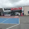 photo  l’homme est entré dans le magasin armé d’un couteau. 