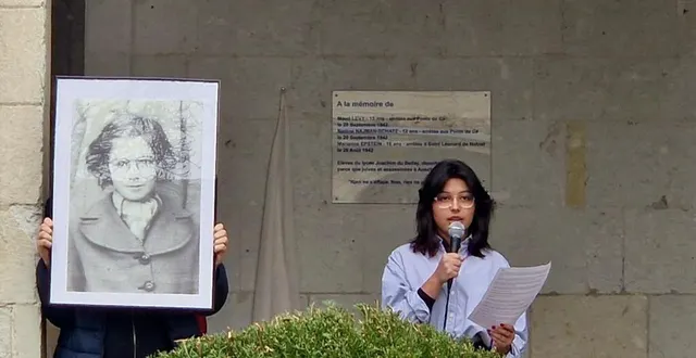 photo  des élèves de seconde et première ont lu les histoires des trois élèves juives déportées et assassinées à auschwitz.  &copy;  ouest-france 