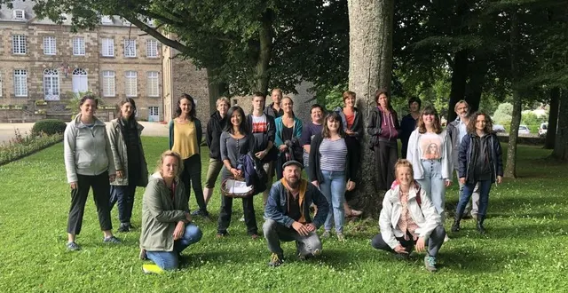 photo  la compagnie frappe-tête théâtre a déjà joué dans le parc du château de flers en juillet 2021.  &copy;  archives ouest-france 