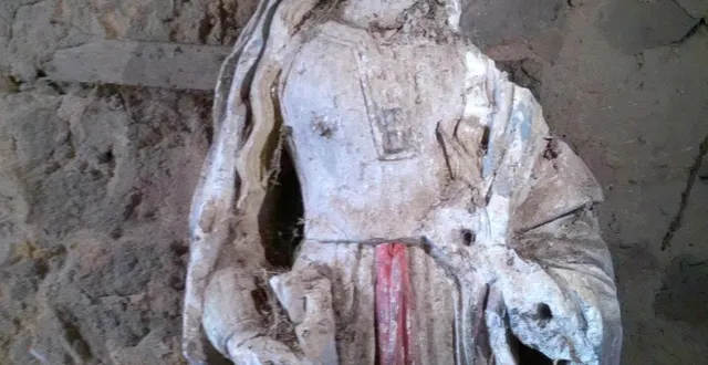 photo  la « mystérieuse inconnue », retrouvée dans le clocher de l’église de saint-christophe-du-jambet (sarthe), sera restaurée grâce aux 8 000 € de l’opération de mécénat « le plus grand musée de france », et livrera peut-être son secret.   &copy;  ouest-france 