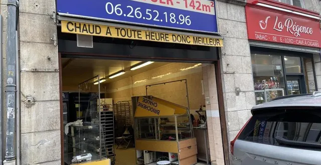 photo  le local de la grignotine a été vidé, ce mardi 25 mars 2025, trois jours après la fermeture, rue des minimes au mans (sarthe).  &copy;  ouest-france 