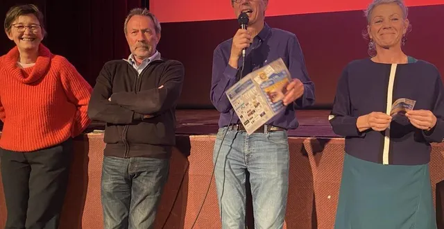 photo  représentant les quatre cinémas associés, agnès larvet, christian plumejeault, philippe jame et valérie oger ont salué la fidélité du public pour le festival regards sur le cinéma européen.  &copy;  ouest-france 
