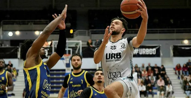 photo  eliot thillier a terminé meilleur marqueur rennais avec 20 points.  &copy;  archives jocelyne régent 