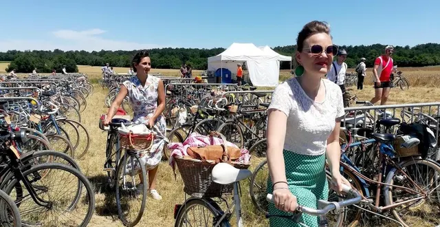 photo  le succès fou de l’événement anjou vélo vintage.  &copy;  archives ouest-france 