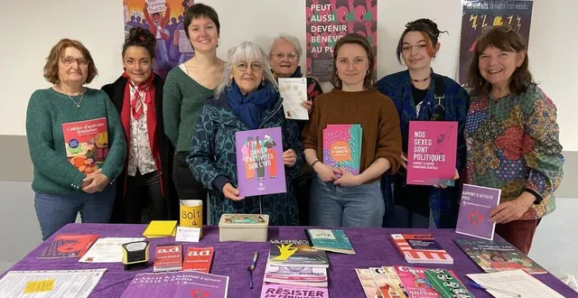 photo  une partie de l’équipe du planning familial de l’orne, mardi 25 mars 2025, juste avant l'assemblée générale, à la maison de la vie associative (alençon).  &copy;  ouest-france 