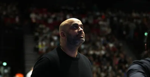 photo  le maintien acquis, fayssal rhennam et les joueuses de l’usbd alençon espèrent s’offrir un bonus en décrochant leur ticket pour les playoffs de ligue 2.  &copy;  nathalie douley 