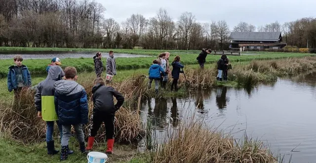 photo  les élèves de l’école saint-pierre s’initient à la pêche.  &copy;  co 