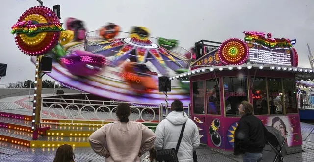 photo  le flipper, l’une des nouveautés de la fête foraine du mans, demande d’avoir les boyaux bien accrochés.  &copy;  le maine libre – denis lambert 