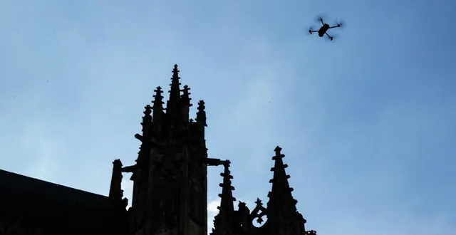 photo  un drone réalisait des clichés de la basilique notre-dame d’alençon.  &copy;  ouest-france 