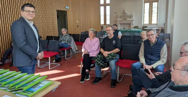 photo  les nouveaux habitants ont été reçus dans la salle de conseil.  &copy;  ouest-france 