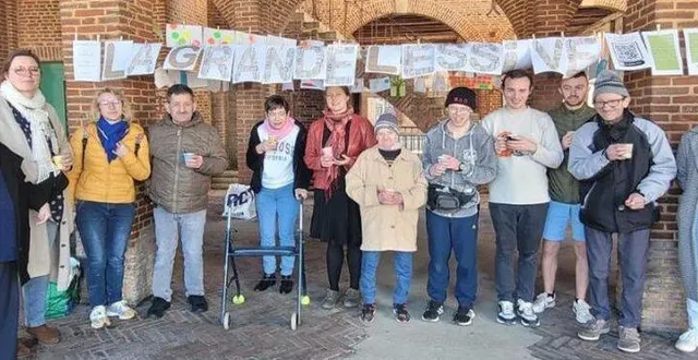 photo  exposition sous les halles de la mairie.  &copy;  ouest-france 