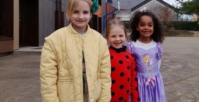 photo  on a fait la fête pour l’inauguration de l’école.  &copy;  le maine libre 