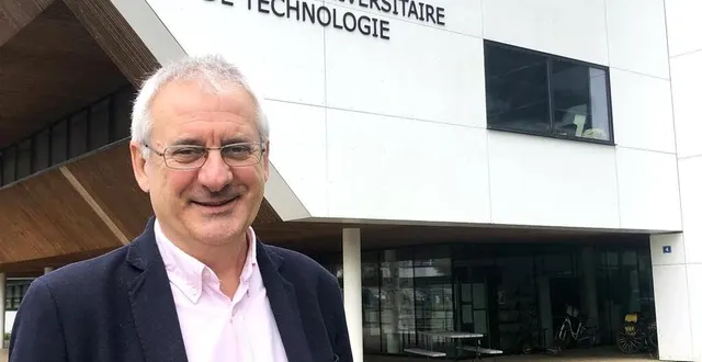 photo  angers, campus de belle-beille, le 26 mars 2025. patrice mangeard, le directeur de l’iut, fait la distinction entre l’outil parcoursup, qui fonctionne parfaitement, et la politique d’attribution des moyens financiers aux établissements d’enseignement supérieur.  &copy;  co 