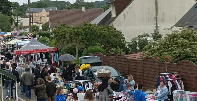 photo  le bric-à-brac d’yvré-l’évêque est toujours un succès.  &copy;  le maine libre 